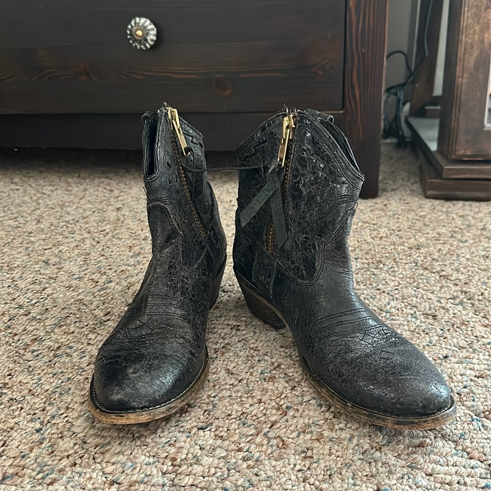 Steve Madden Black Genuine Leather Ankle Cowgirl Boots Size 7